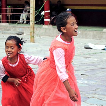 Gowns, Charisma and Lollipops in tow. :)